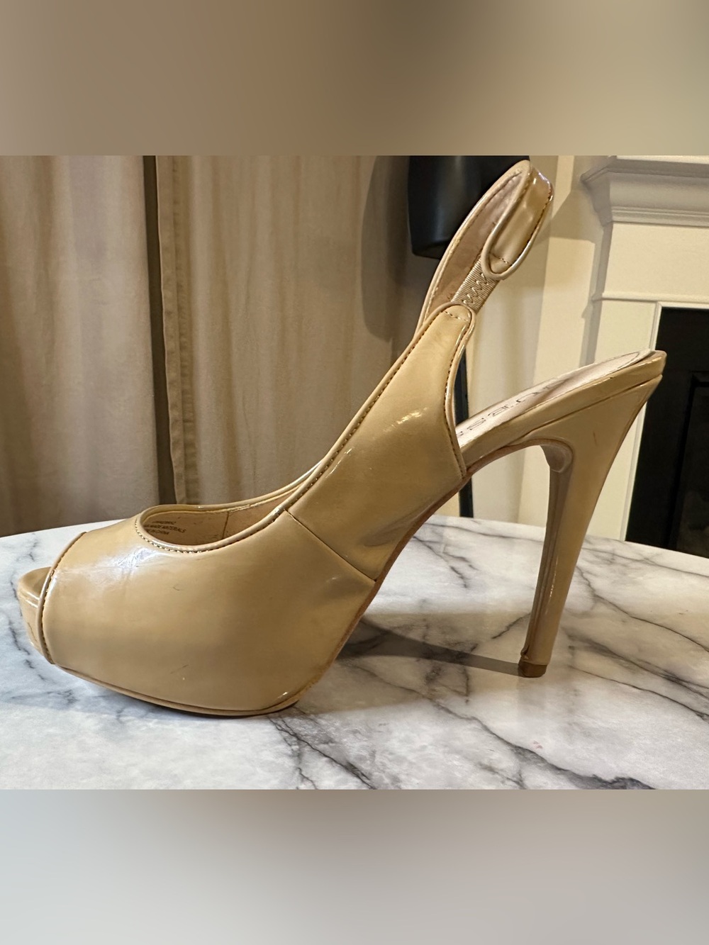 GUESS Beige Patent Peep-Toe Slingback Heels